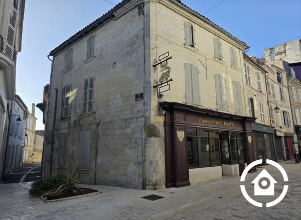 IMMEUBLE DE RAPPORT EN CŒUR DE VILLE DE COGNAC – REVENUS LOCATIFS DE 47 718 €/AN