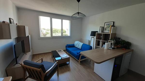 Appartement à louer    2 pièces •  Saint-Maur-des-Fossés