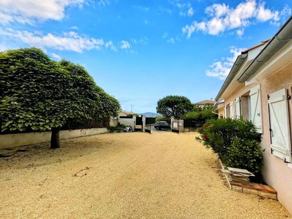 Location                                                      Maison
                        
                     5 pièces                      108 m2                     à Vienne