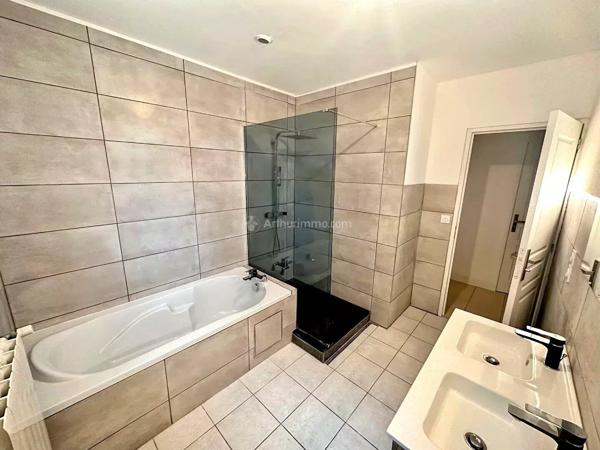 Location                                                      Maison
                        
                     5 pièces                      108 m2                     à Vienne
