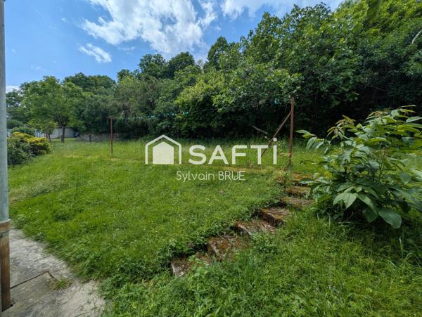 Maison sur sous-sol des années 70, Beau potentiel