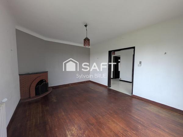 Maison sur sous-sol des années 70, Beau potentiel