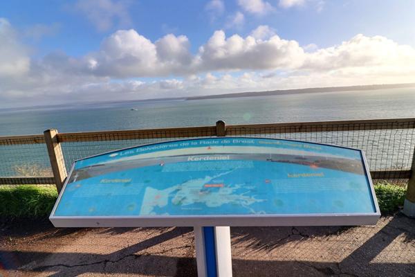 Plougastel-Daoulas (29470) A VENDRE MAISON A FORT POTENTIEL AVEC VUE MER IMPRENABLE SUR LA RADE