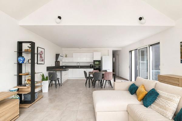 Maison récente 2023 à Châteaugiron / 110 m² / 4 chambres / Suite parentale / Garage