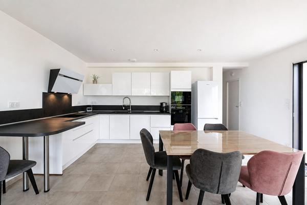 Maison récente 2023 à Châteaugiron / 110 m² / 4 chambres / Suite parentale / Garage