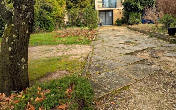 Maison à vendre    4 pièces • 80 m2 Uzès