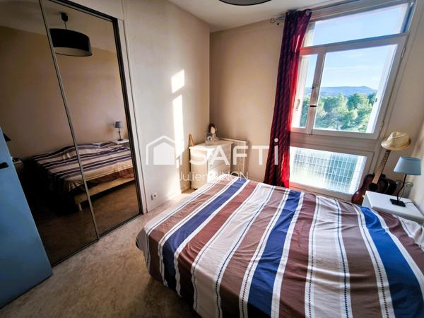 Appartement familial avec vue panoramique et balcon au cœur d'Apt