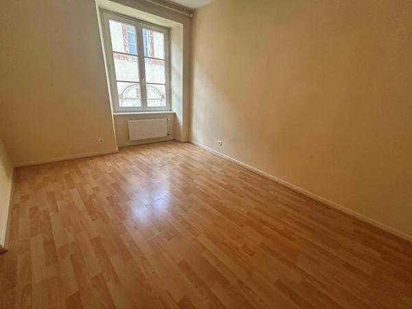 Appartement à louer 3 pièces 59.38m² Montbéliard (25200)