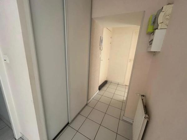 Appartement à louer 3 pièces 59.38m² Montbéliard (25200)