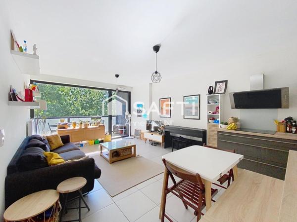 T4 avec terrasse + balcon/ 2 places de parking