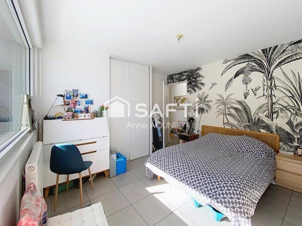 T4 avec terrasse + balcon/ 2 places de parking