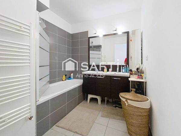 T4 avec terrasse + balcon/ 2 places de parking