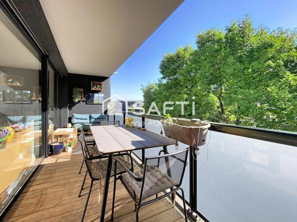 T4 avec terrasse + balcon/ 2 places de parking