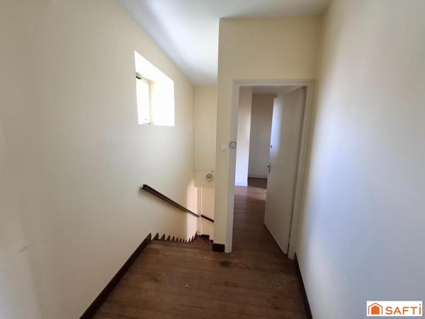 IMMEUBLE  205 M² – 3 LOGEMENTS – 3 GARAGES – À 5 MINUTES DE NAVARRENX