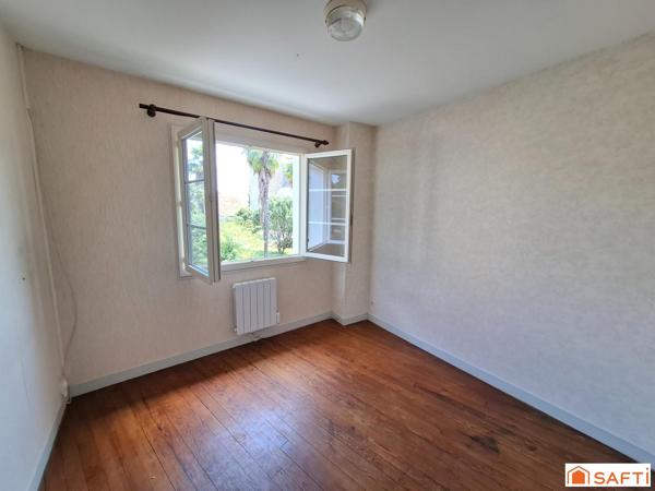 IMMEUBLE  205 M² – 3 LOGEMENTS – 3 GARAGES – À 5 MINUTES DE NAVARRENX