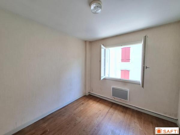 IMMEUBLE  205 M² – 3 LOGEMENTS – 3 GARAGES – À 5 MINUTES DE NAVARRENX