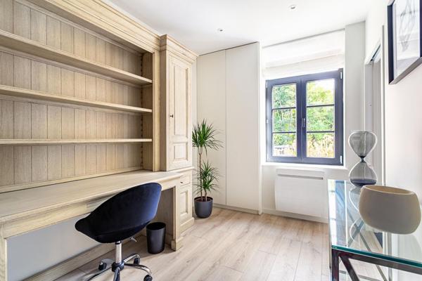 A LOUER : Maison à VILLENEUVE-D'ASCQ • Brigode • 3 550 € CC • Réf. 5975