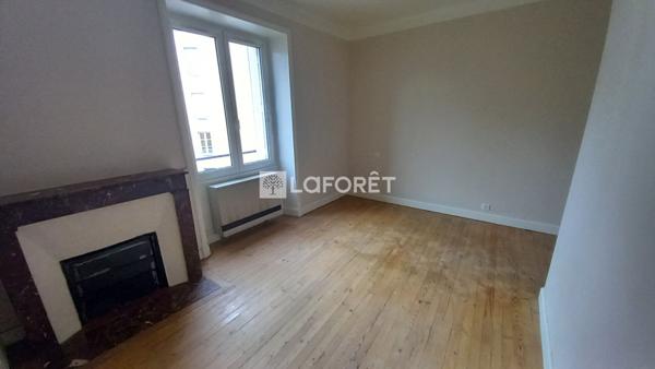 Location appartement Saint-Flour - 3 pièce(s) - 54 m² - 490 €/mois