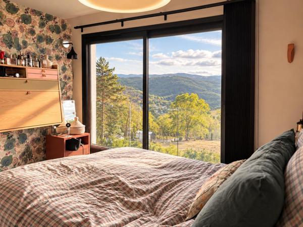 Maison contemporaine d’exception – 222 m² – 6 chambres – Terrain de 2 448 m²