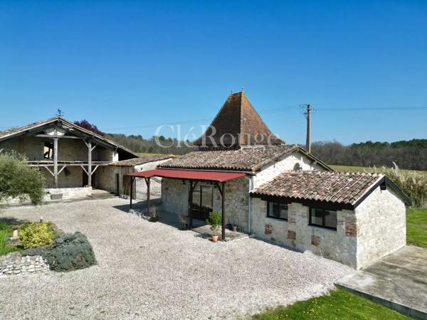 10 minutes d’Eymet et Duras – Propriété avec vues, maison d’amis, piscine et 1 hectare de terrain
