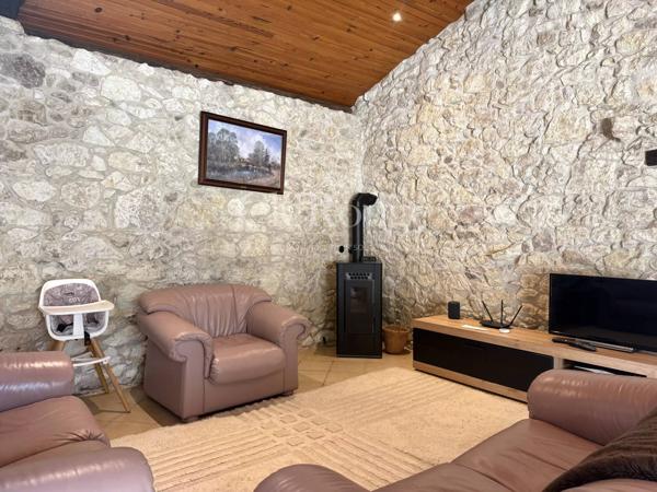 10 minutes d’Eymet et Duras – Propriété avec vues, maison d’amis, piscine et 1 hectare de terrain