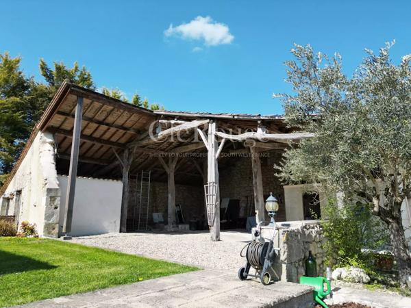 10 minutes d’Eymet et Duras – Propriété avec vues, maison d’amis, piscine et 1 hectare de terrain