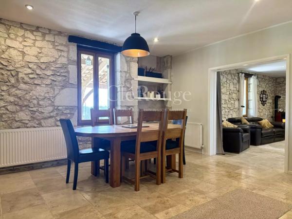 10 minutes d’Eymet et Duras – Propriété avec vues, maison d’amis, piscine et 1 hectare de terrain