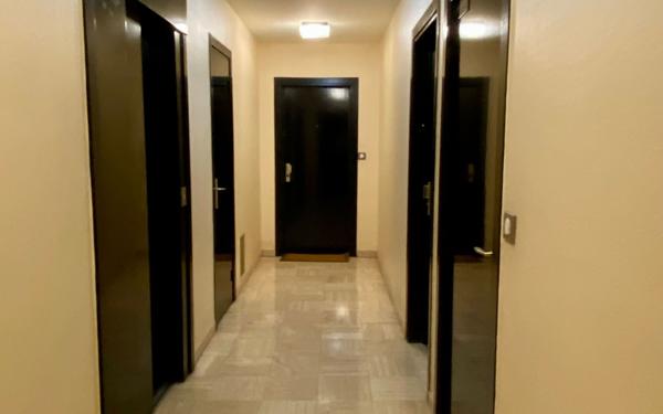 Appartement à vendre    5 pièces • 96,06 m2 Versailles