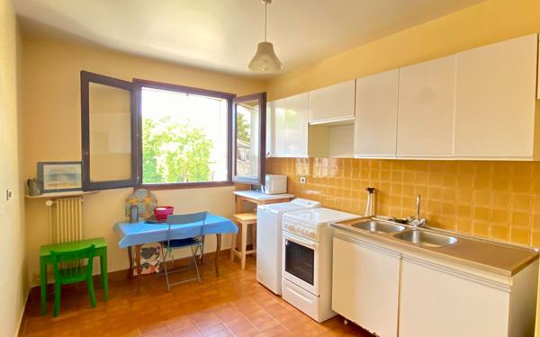 Appartement à vendre    5 pièces • 96,06 m2 Versailles