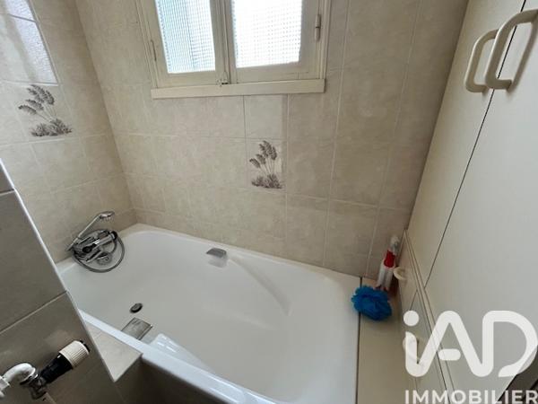 Maison à vendre 6 pièces 120 m² Châtillon-sur-Thouet