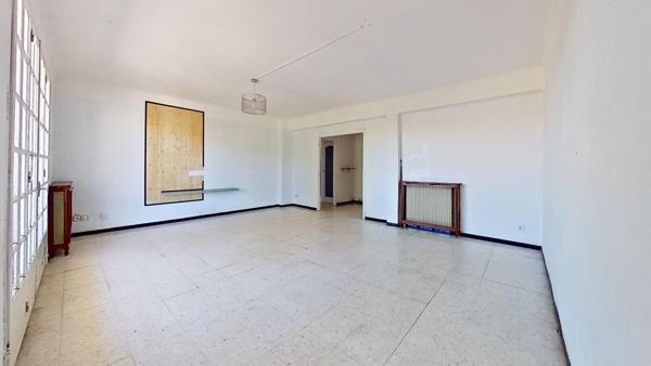 Appartement
         4 pièces
        - 97 m² Exclusivité 170 000 € *