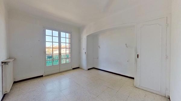 Appartement
         4 pièces
        - 97 m² Exclusivité 170 000 € *