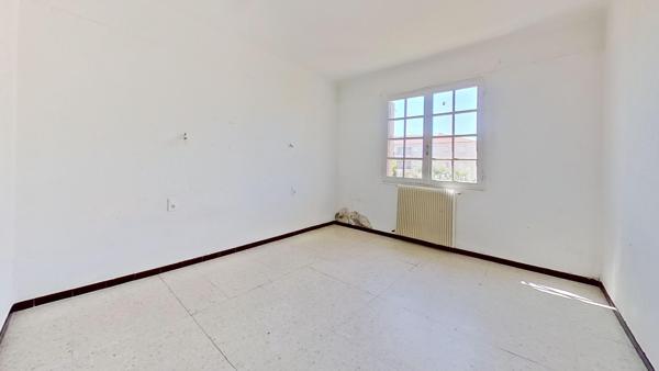 Appartement
         4 pièces
        - 97 m² Exclusivité 170 000 € *