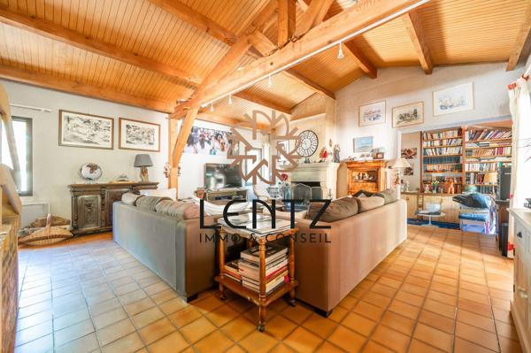 Villa provençale de 250 m² sur terrain de 5 451 m²