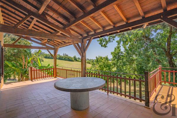 A vendre maison 3 chambres avec dépendances