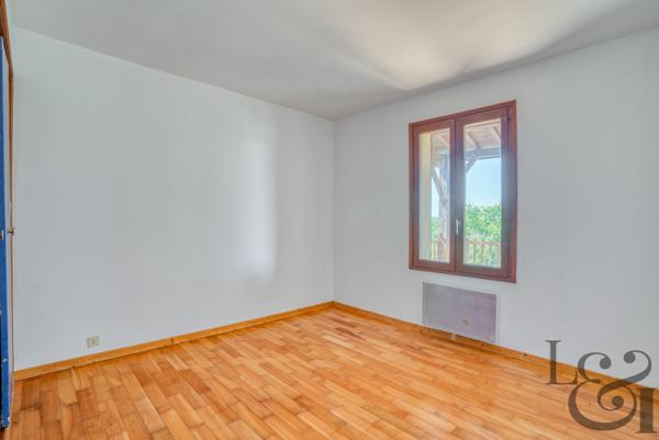 A vendre maison 3 chambres avec dépendances