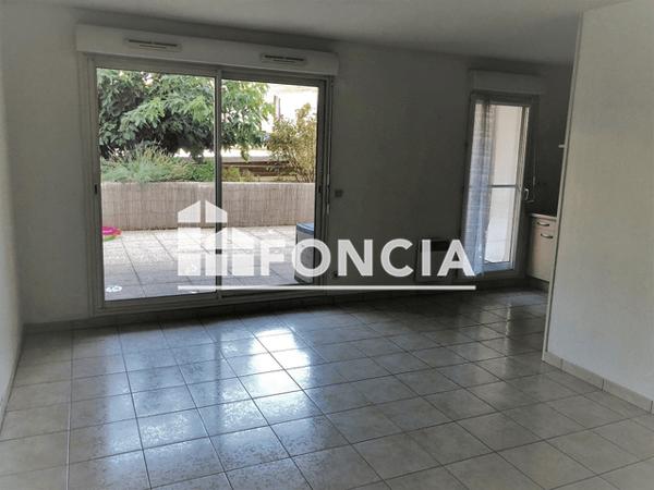 Location Appartement 2 pièces 45.44 m² - 27 RUE D'EIGUISON Marseille 13010