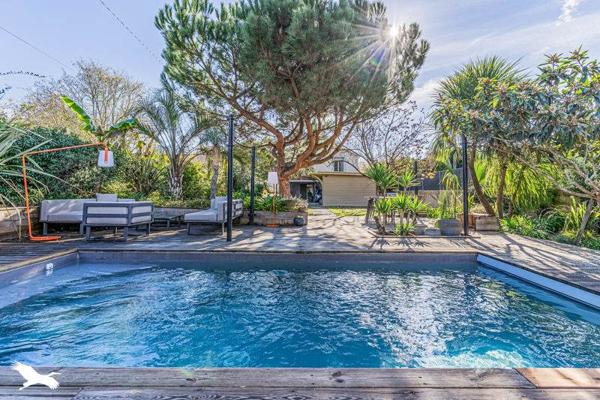 Maison à vendre |  Villenave-d'Ornon |  8 pièces | 168 m²