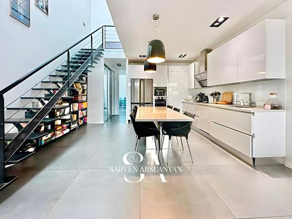 Duplex 123 m² esprit loft, lumineux et terrasse