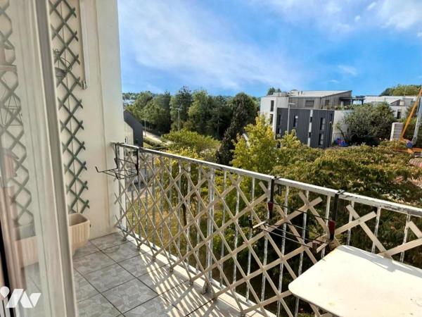A VENDRE 56 VANNES La Garenne, à 2 pas du centre historique, appartement 94 m², 4 chambres, parking 