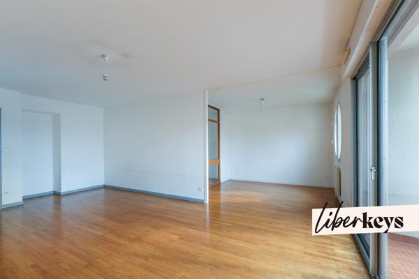 Appartement T3/T4 de 86m² avec balcon & parking - rue Rhin et Danube / Quais de Saône