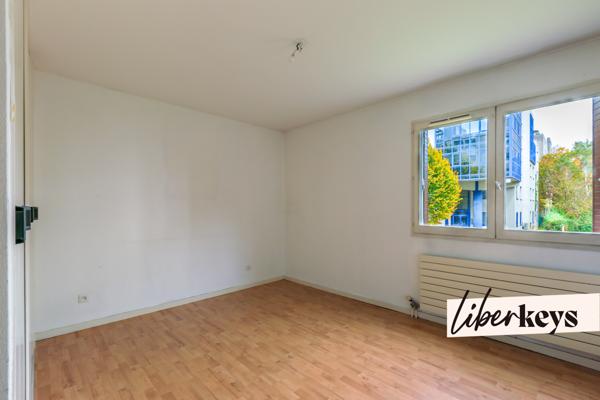 Appartement T3/T4 de 86m² avec balcon & parking - rue Rhin et Danube / Quais de Saône