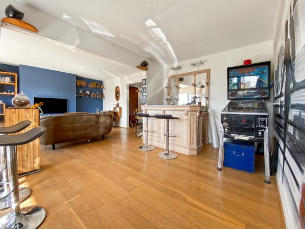 Appartement 5 pièces - 99 m² Exclusivité efficity