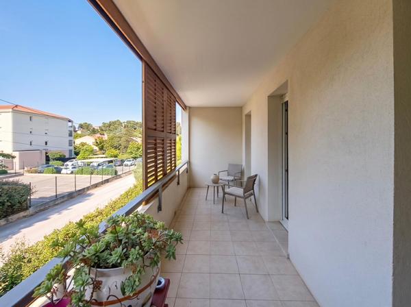 Gardanne - Appartement T2 - Avec terrasse et place de parking