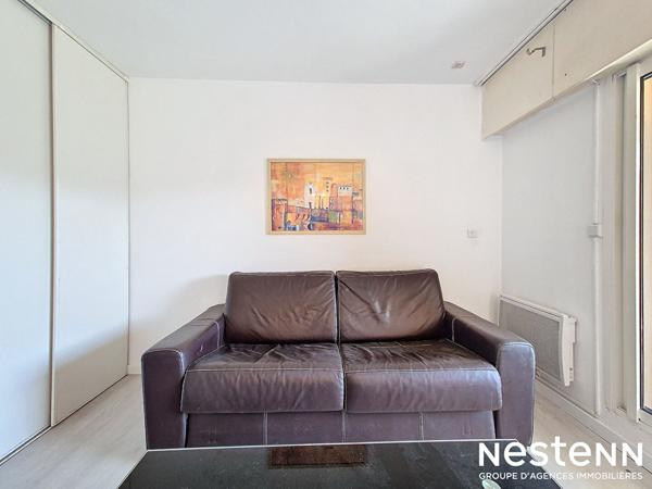 2 pieces aux Marines de Cogolin