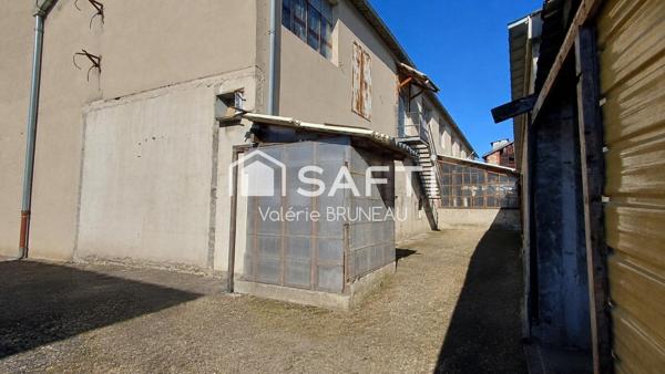 Local d’activité / dépôt d’environ 1 500 m² – idéal artisan, stockage ou activité professionnelle
