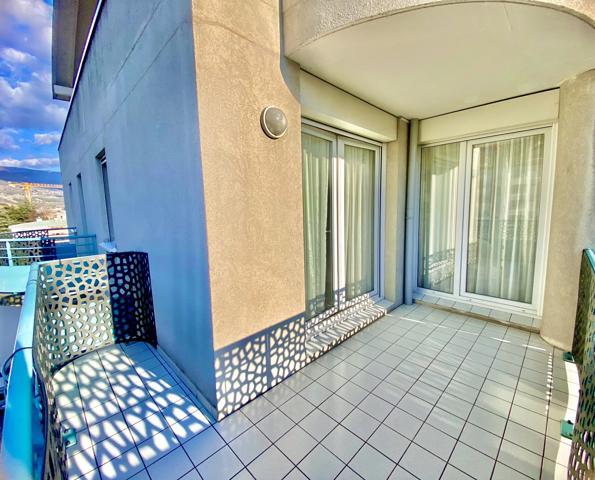 Appartement T4 traversant de 90 m²