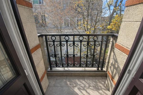 03200 VICHY APPARTEMENT DUPLEX 5 PIÈCES AVEC BALCONNNET AVEC CAVE COEUR DE VILLE