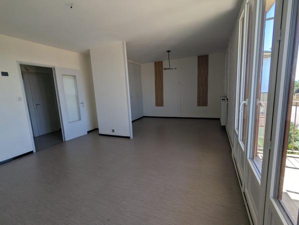 Appartement 3 pièce(s) 2 chambre(s) 56 m²