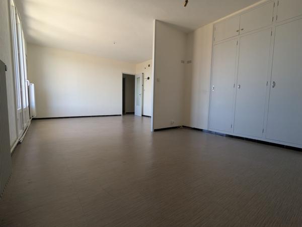 Appartement 3 pièce(s) 2 chambre(s) 56 m²